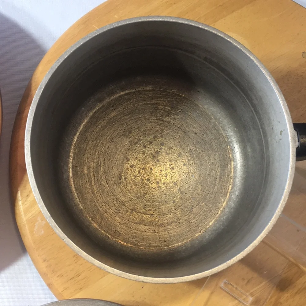 Club vintage cast aluminum red saucepan with lid.
